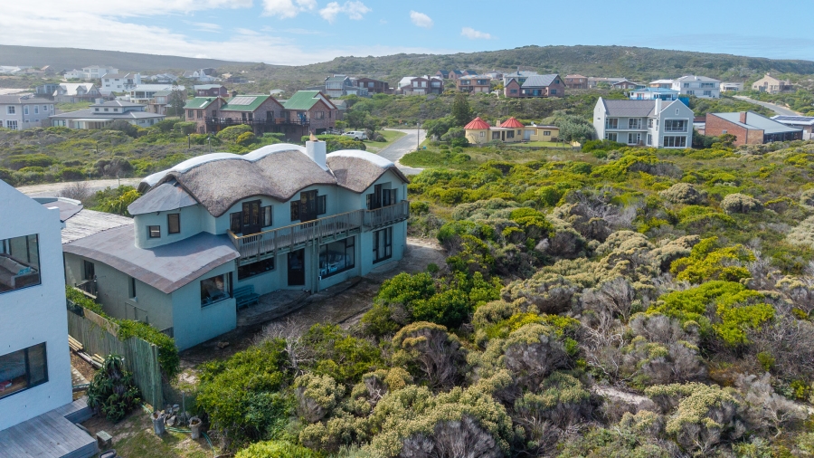 6 Bedroom Property for Sale in Suiderstrand Western Cape